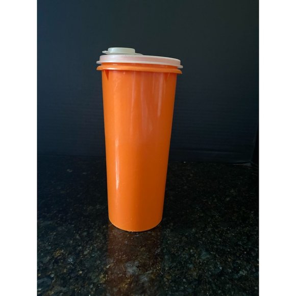 Tupperware 1 Qt. Orange Container #262-9. Lid With Flip Spout - Picture 1 of 9